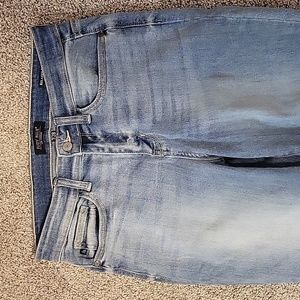 Judy Blue relaxed non distressed jean size 7/28
